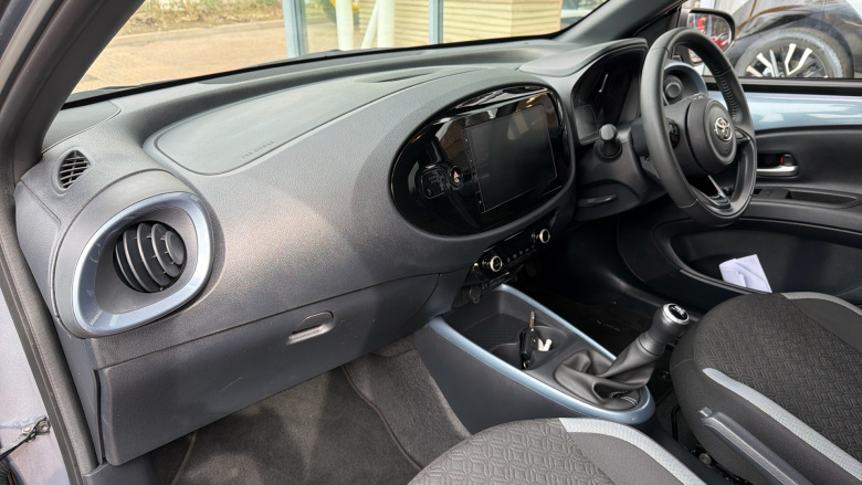 Toyota Aygo X 1.0 VVT-i Edge 5dr Petrol Hatchback